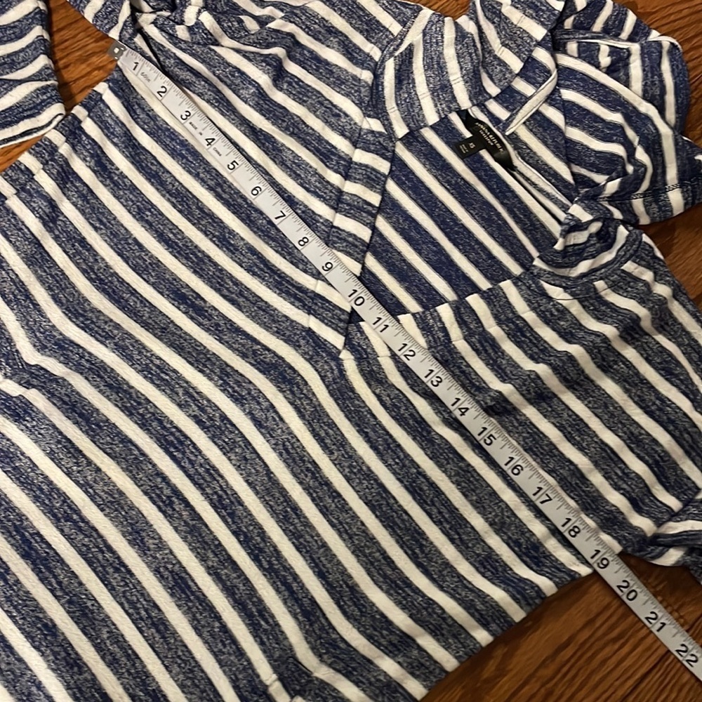 BANANA REPUBLIC women’s LUXESPUN striped hoodie blue white pullover stretchy XS - Picture 8 of 9